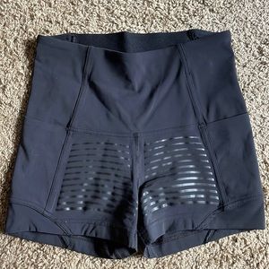 lululemon Wunder train, high rise shorts, black 2.5”